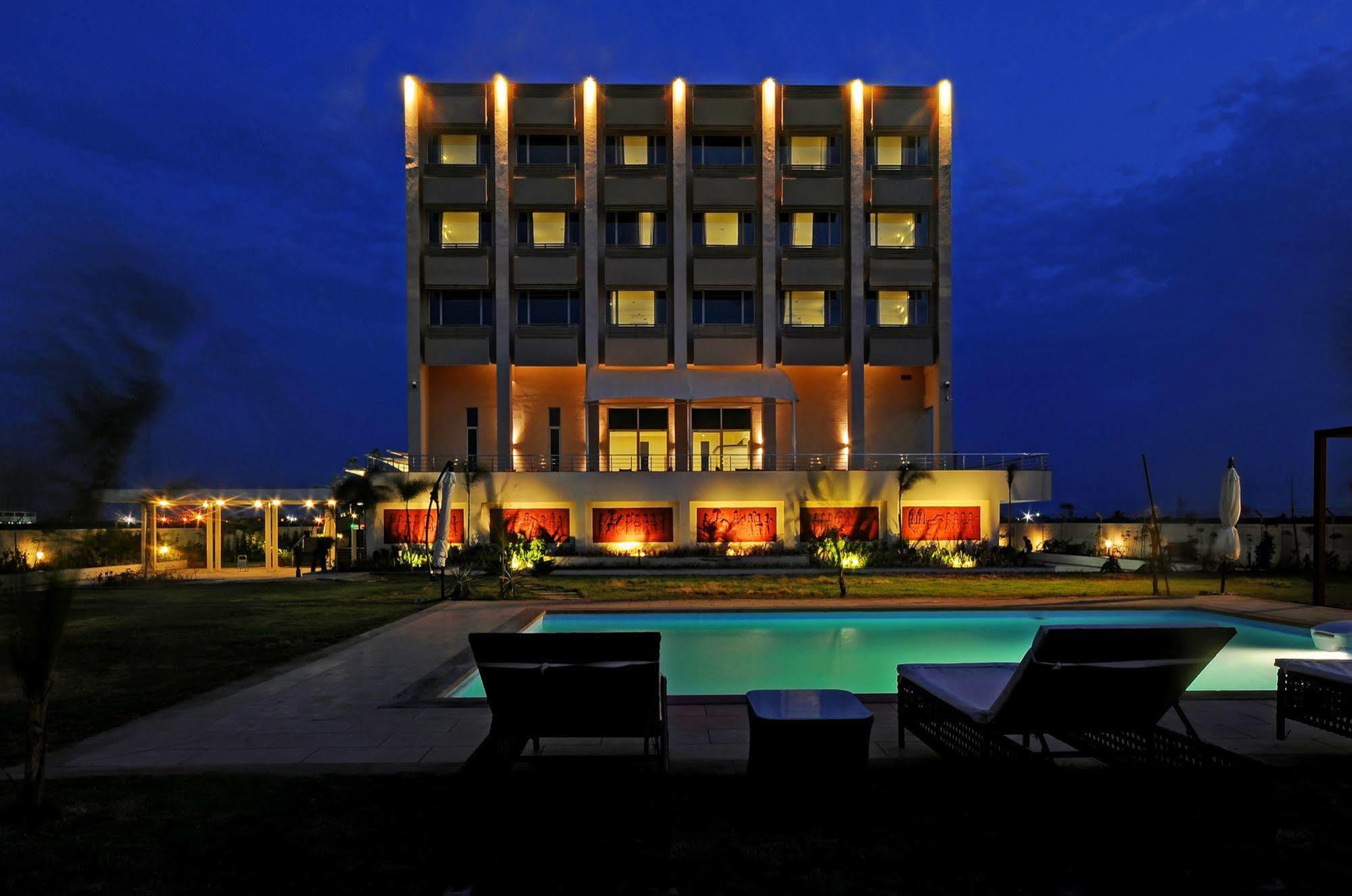 Regenta Central Hestia Dahej, Bhensali Ngoại thất bức ảnh